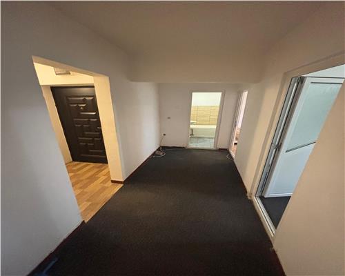 Apartament 2 camere, decomandat, central – aproape de Piata Nou