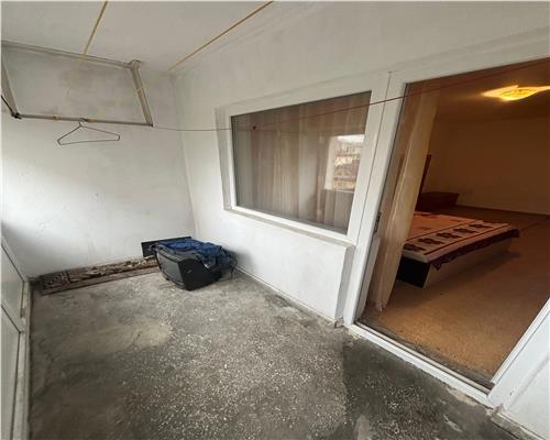 Apartament 2 camere, decomandat, central – aproape de Piata Nou