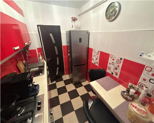 Apartament renovat 2 camere, mobilat, vedere catre faleza