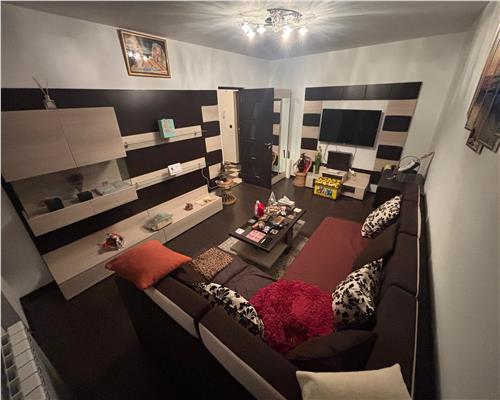 Apartament renovat 2 camere, mobilat, vedere catre faleza