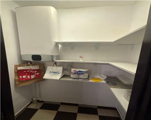 Apartament renovat 2 camere, mobilat, vedere catre faleza