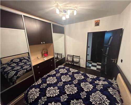 Apartament renovat 2 camere, mobilat, vedere catre faleza