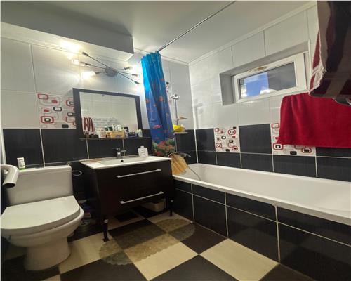 Apartament renovat 2 camere, mobilat, vedere catre faleza