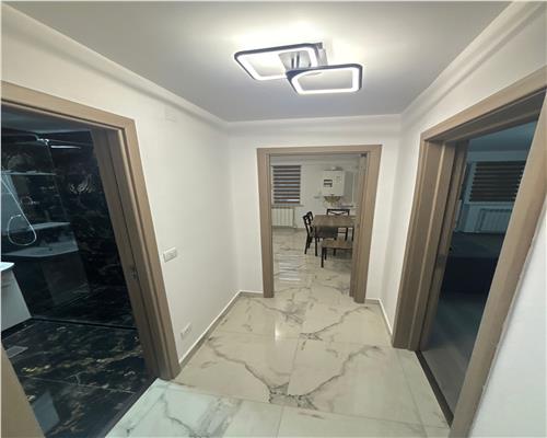 Garsoniera ultracentrala, prima închiriere, totul nou – langa Piata Civica