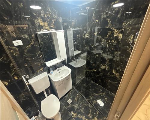 Garsoniera ultracentrala, prima închiriere, totul nou – langa Piata Civica