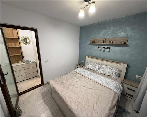 Apartament 3 camere decomandat, mobilat si utilat, zona Spital