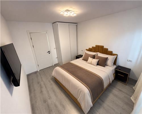 Apartament renovat 2 camere, centrala gaz, mobilat, ultracentral