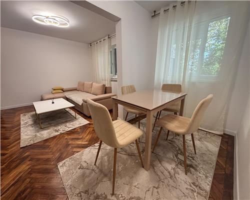 Apartament renovat 2 camere, centrala gaz, mobilat, ultracentral
