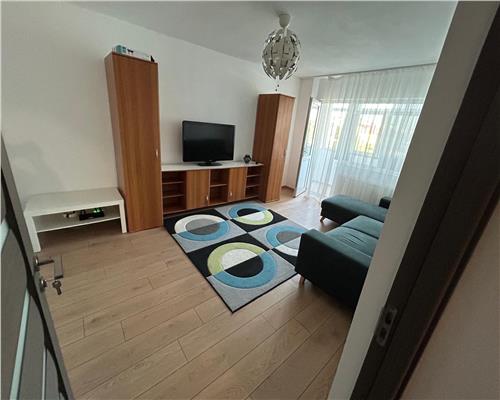 Apartament 3 camere, decomandat, centrala pe gaz si aer conditionat