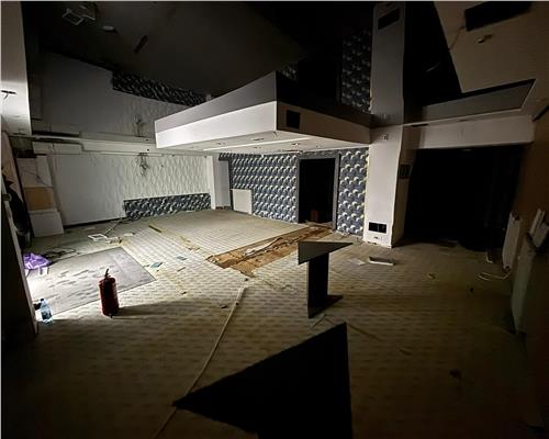 Spatiu ultracentral Tulcea, 120 mp, parter, vitrina mare, parcare �n fata