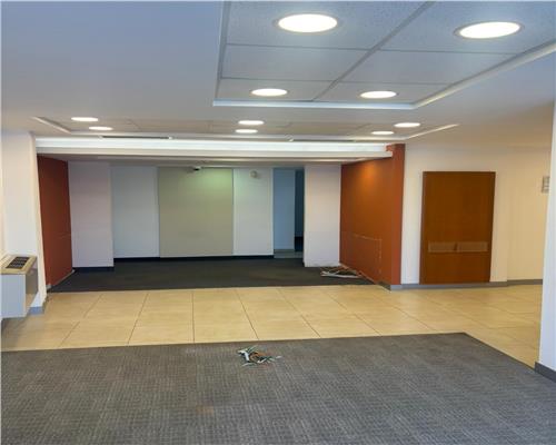 Spatiu comercial ultracentral, 200 mp, vitrina mare – ideal clinica/showroom