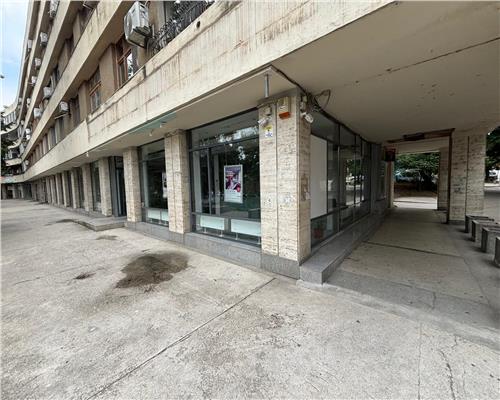 Spatiu comercial ultracentral, 715 mp, vitrina mare – ideal clinica/showroom