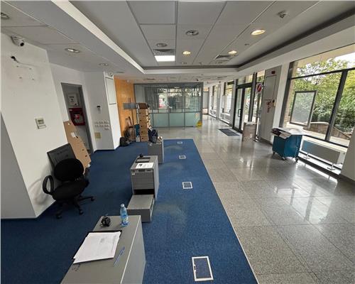 Spatiu comercial ultracentral, 715 mp, vitrina mare – ideal clinica/showroom