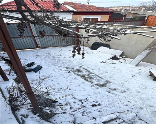 Casa de vânzare în centrul orasului, zona Piata Noua