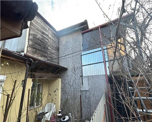 Casa de vânzare în centrul orasului, zona Piata Noua