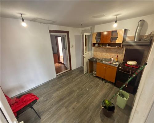 Casa de vânzare în centrul orasului, zona Piata Noua