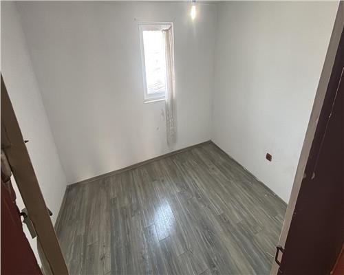 Casa de vânzare în centrul orasului, zona Piata Noua