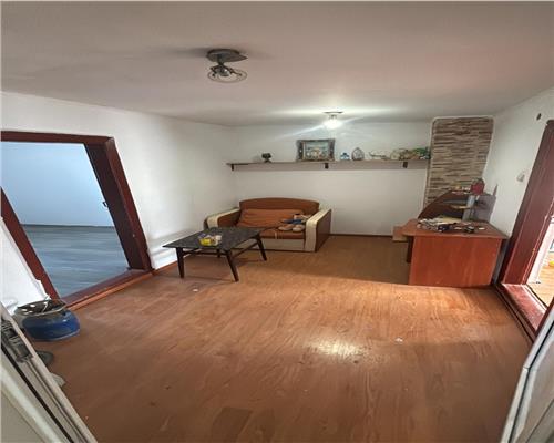 Casa de vânzare în centrul orasului, zona Piata Noua