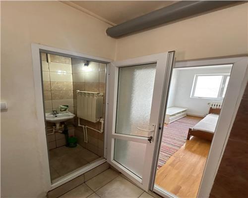 Garsoniera 17 mp Zona Vest, renovata, mobilata, ideal investitie