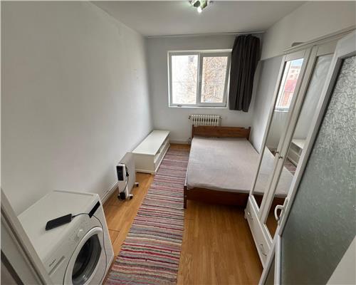 Garsoniera 17 mp Zona Vest, renovata, mobilata, ideal investitie