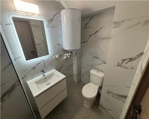 Garsoniera ultracentrala renovata total - finisaje premium, etaj 1, strada Garii