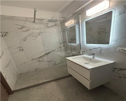 Garsoniera ultracentrala renovata total - finisaje premium, etaj 1, strada Garii