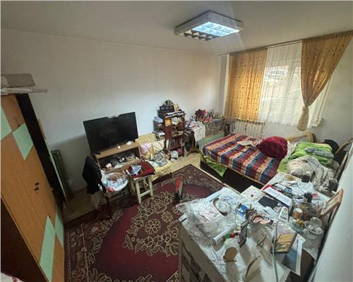 Apartament 2 camere decomandat 61 mp parter zona Sabinelor gaze pe scara