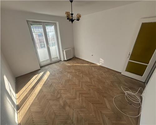 Apartament 2 camere decomandat 42 mp ultracentral etaj 3 bloc reabilitat