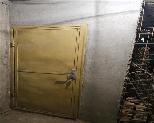 Apartament 2 camere decomandat 64 mp + 4,8mp boxa, parter str Victoriei