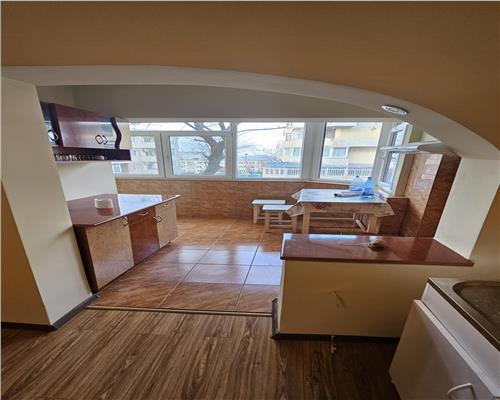 Apartament 2 camere decomandat 64 mp + 4,8mp boxa, parter str Victoriei