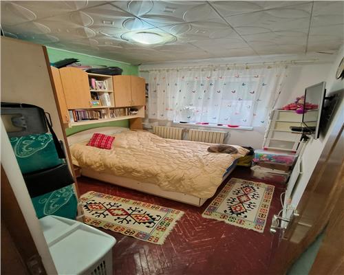 artament 2 camere semidecomandat etaj 3 zona Rosmarin