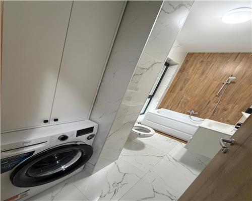 Apartament LUX 2 camere, NOU, parcare inclusa, zona centrala