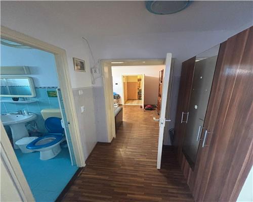 Apartament 3 camere decomandat, 62 mp, etaj 2, zona Taxe si Impozite, mobilat