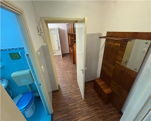 Apartament 3 camere renovat, etaj 2, 62 mp/ Zona Taxe si Impozite
