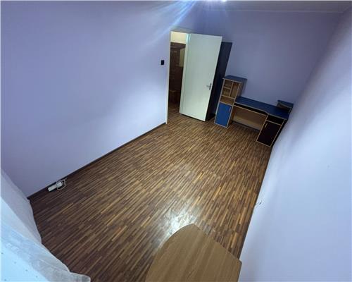 Apartament 3 camere renovat, etaj 2, 62 mp/ Zona Taxe si Impozite