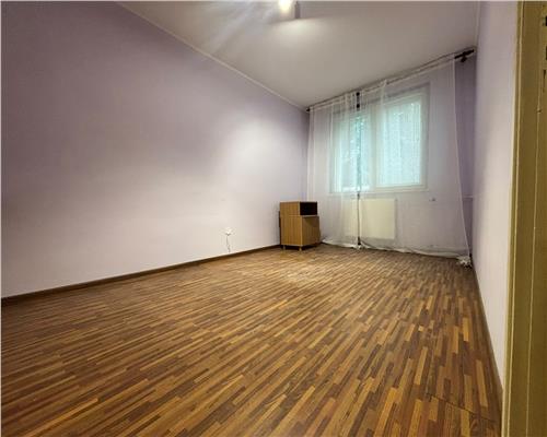 Apartament 3 camere renovat, etaj 2, 62 mp/ Zona Taxe si Impozite