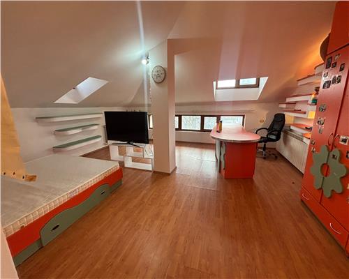 Apartament 3 camere, 170 mp, 2 niveluri, ultracentral – Str. Babadag