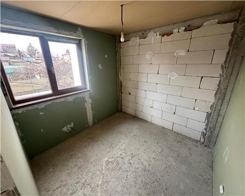 Vila ultracentrala Tulcea, 6 camere, 330 mp utili, teren 719 mp, vedere spectaculoasa