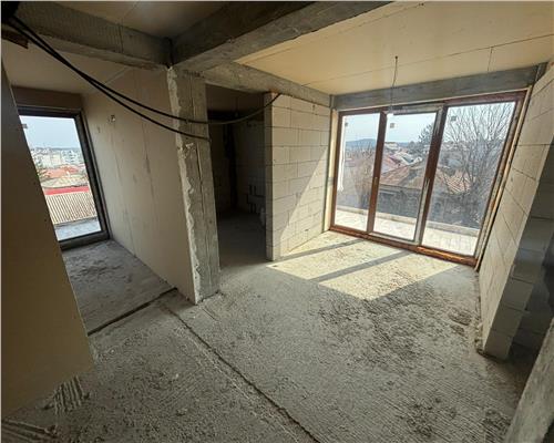 Vila ultracentrala Tulcea, 6 camere, 330 mp utili, teren 719 mp, vedere spectaculoasa