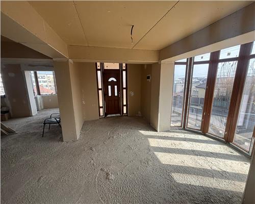 Vila ultracentrala Tulcea, 6 camere, 330 mp utili, teren 719 mp, vedere spectaculoasa