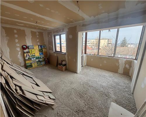 Vila ultracentrala Tulcea, 6 camere, 330 mp utili, teren 719 mp, vedere spectaculoasa