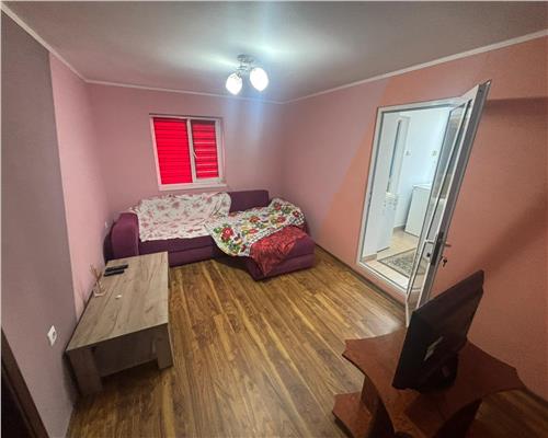 Casa 3 camere cu terasa, renovata, cartierul Nou, zona linistita