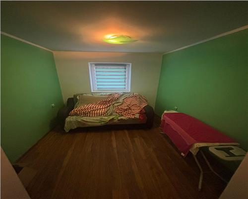 Casa 3 camere cu terasa, renovata, cartierul Nou, zona linistita