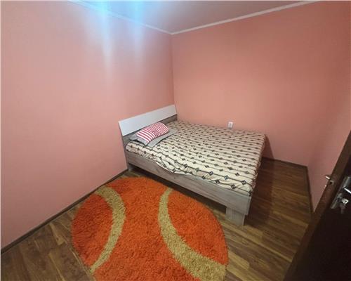 Casa 3 camere cu terasa, renovata, cartierul Nou, zona linistita