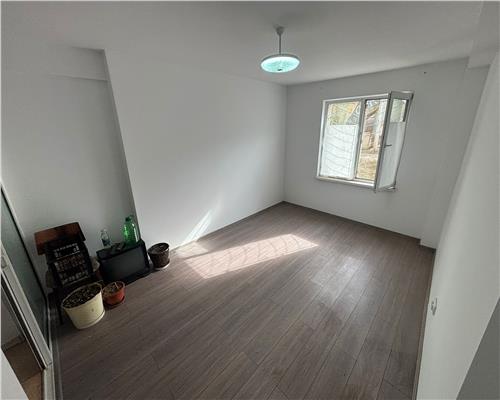 Garsoniera ultracentrala, renovata, 22 mp, parter