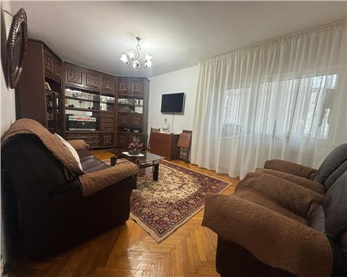 Apartament 3 camere, 89 mp, central, renovat, mobilat, utilat