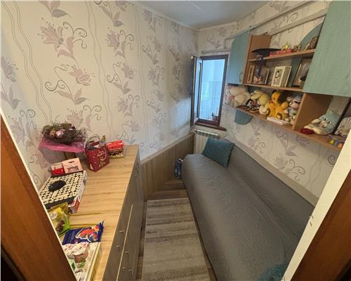 Garsoniera transformata în ap. 2 camere, E3, lânga spital