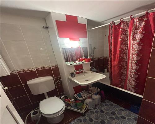Garsoniera transformata în ap. 2 camere, E3, lânga spital