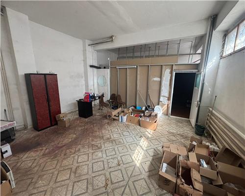 Spatiu comercial E3 Tulcea, vitrina mare, vad excelent