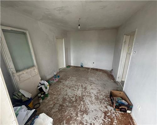 Apartament 3 camere decomandat – Cartier Neptun